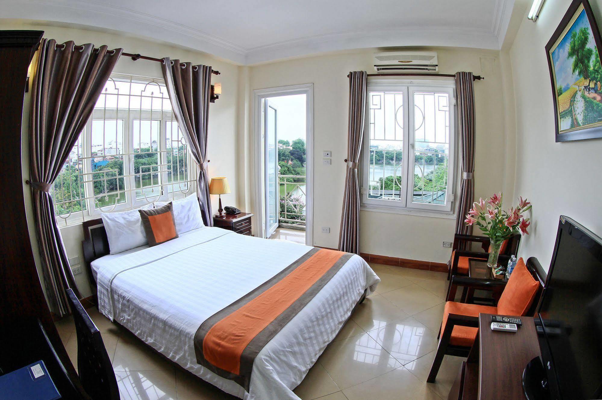 Heart Hotel 2*